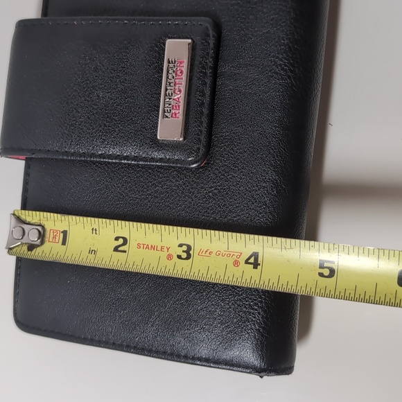 Kenneth Cole Black Wallet - Picture 8 of 10